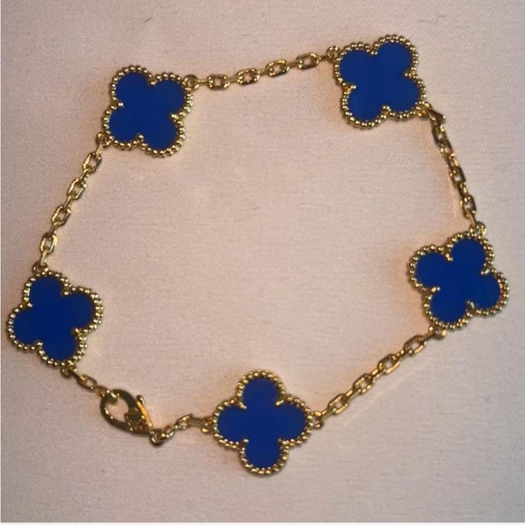 Clover Bracelet Bundle - Picture 2 of 4